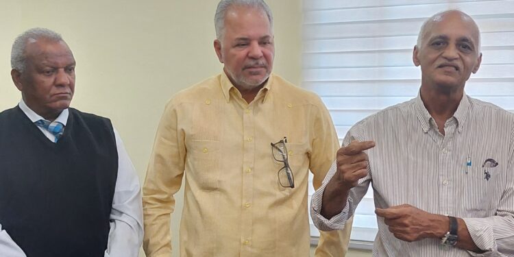 Comunitarios, fuerzas vivas y autoridades de San Cristóbal se unen para evitar daños a Cuevas del Pomier