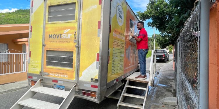 Edesur lleva oficinas móviles a comunidades remotas de seis provincias