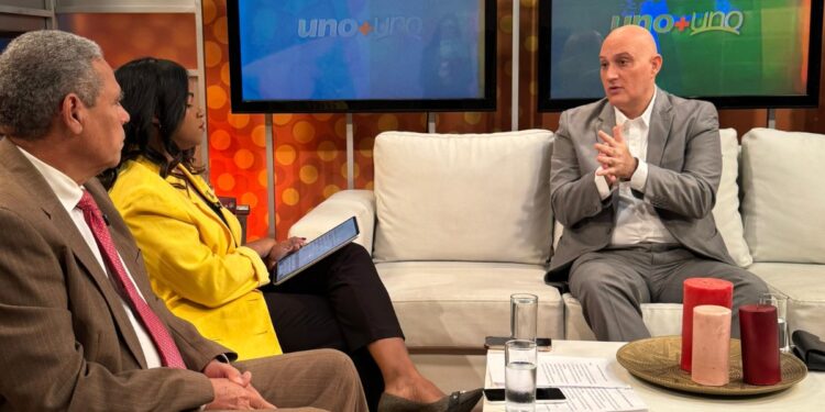 Isa Contreras informa en enero próximo vuelve a las aulas; se siente satisfecho con los logros en el Ministerio de Economía