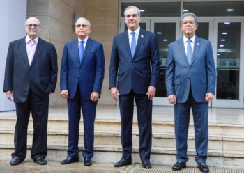 Presidente Abinader visitará al expresidente Danilo Medina para continuar el diálogo sobre la crisis haitiana