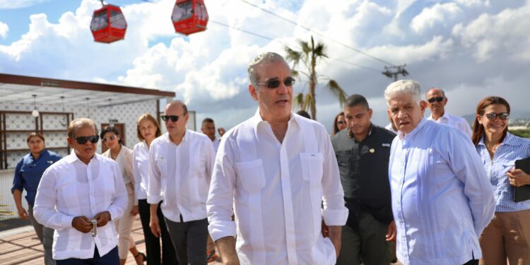 Presidente Abinader enumera las obras que ha estado construyendo su gobierno y que transformarán la provincia Santiago