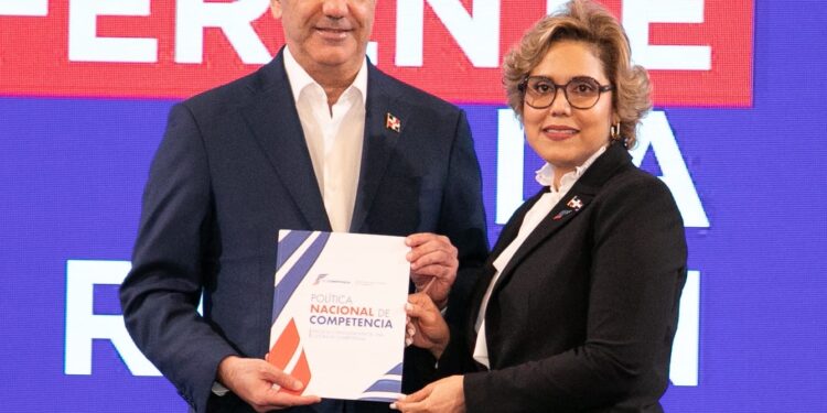 Presidente Abinader presenta avances históricos en libre competencia y destaca liderazgo regional de la República Dominicana
