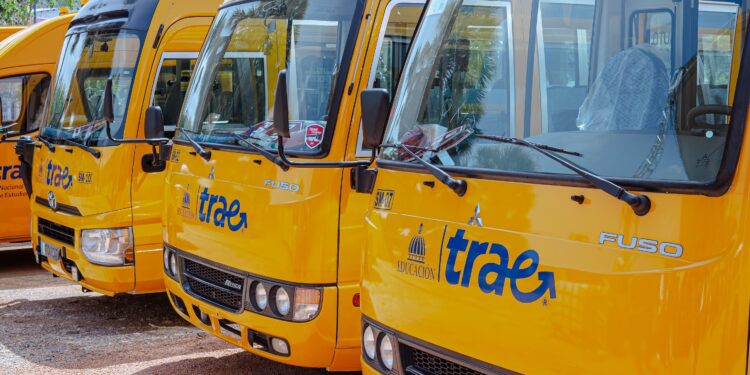 Transporte Estudiantil (TRAE) llega a Samaná con 43 autobuses