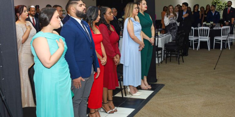 Hospital de la Mujer gradúa 21 nuevos especialistas en Obstetricia, Ginecología y Neonatología