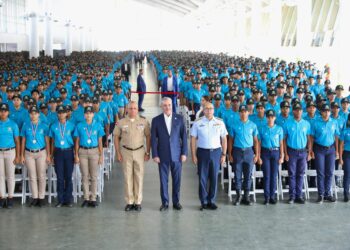 Presidente Abinader encabeza graduación y toma juramento de más de 5 mil jóvenes del Servicio Militar Voluntario