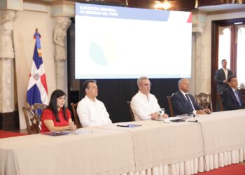 Exportaciones dominicanas marcan récord: Presidente Abinader destaca salto de 23.6% y expansión global