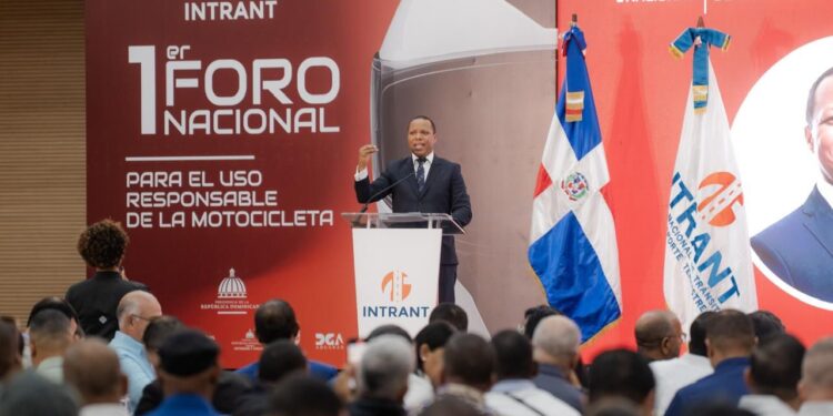 INTRANT presenta normativa que impide  importación de cascos de motocicletas no certificados