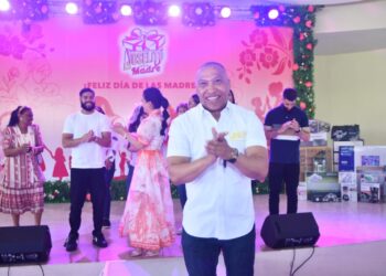 Diputado Joselito Echavarría celebra a lo grande su tradicional fiesta a las madres de Santo Domingo Este