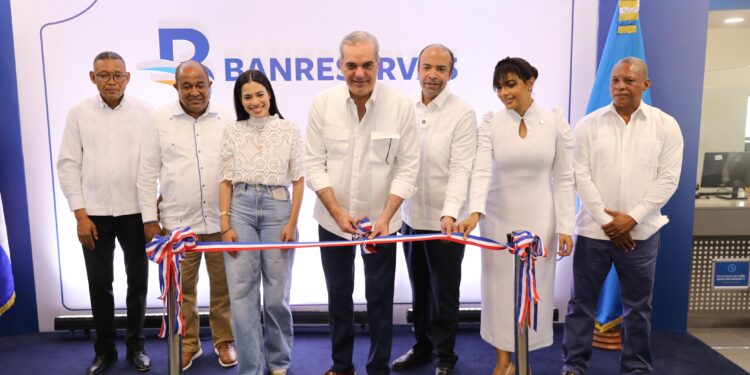 Presidente Abinader encabeza inauguración de línea de transmisión de 345 kV y una subestación eléctrica en Manzanillo