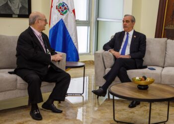 Abinader continúa diálogo nacional sobre Haití con visita este viernes al expresidente Hipólito Mejía