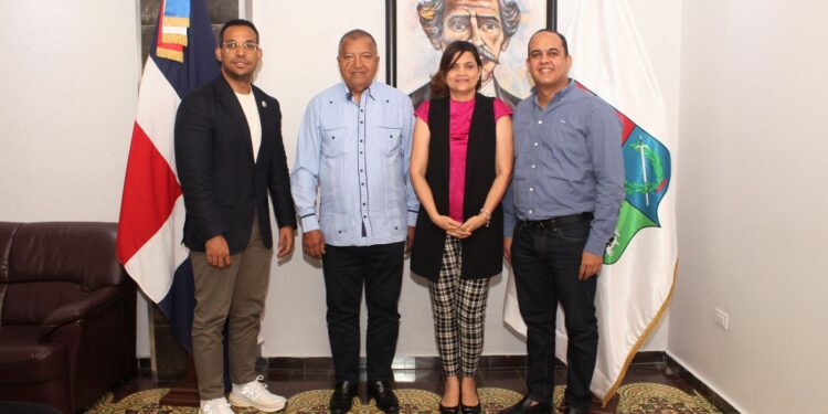 Alcaldía de San Cristóbal fortalece vínculos institucionales con la Cámara de Comercio para impulsar proyectos urbanos y comerciales