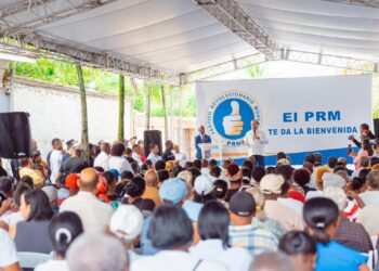 Cientos de dirigentes de la FP en La Victoria se juramentan en el PRM