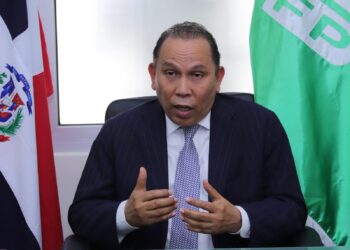 “Cierre del metro en horas laborables demuestra la improvisación del gobierno del PRM”, afirma Radhamés Jiménez