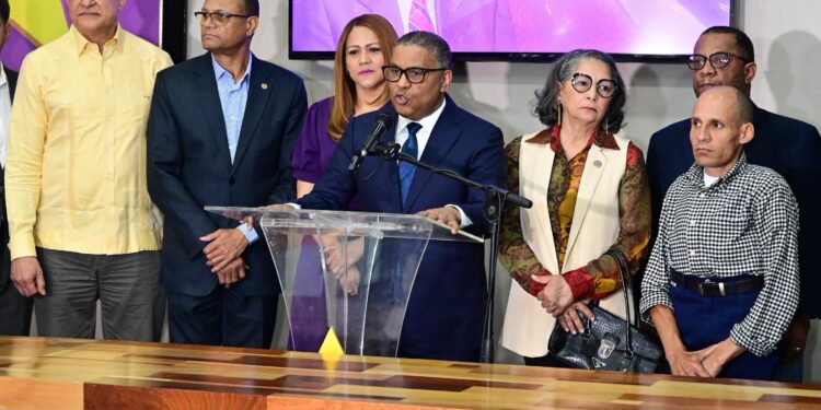 PLD alerta colapso del sistema de tránsito y transporte en el país