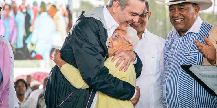 Presidente Abinader inaugurará línea de transmisión eléctrica, sucursal Banco de Reservas, un muelle, una escuela y una estancia infantil en Montecristi