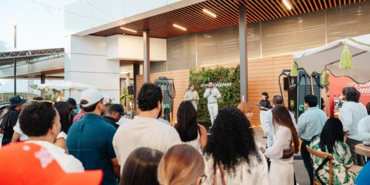 Más de 1,500 personas se dan cita en Evergo Fest para celebrar la movilidad eléctrica