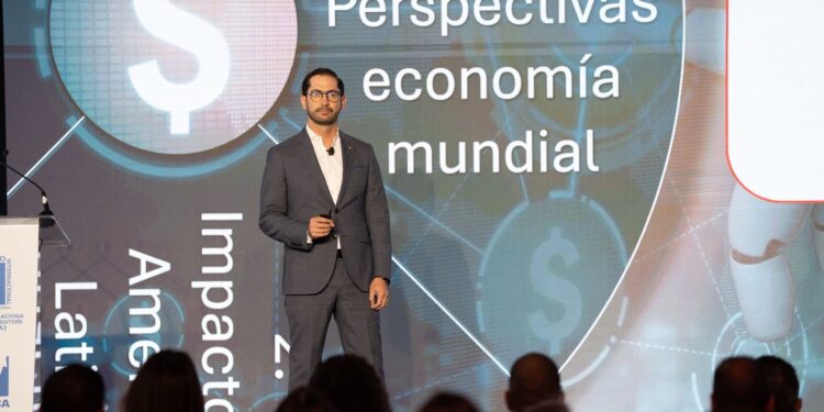 Afirma sistema bancario dominicano es clave para enfrentar turbulencias económicas globales