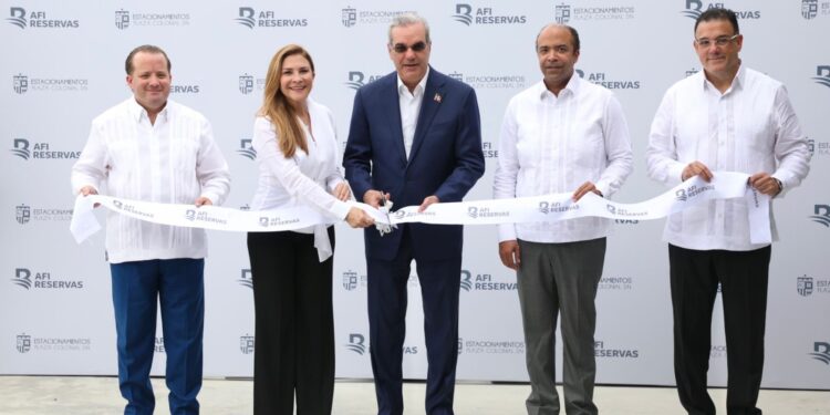 Presidente Abinader inaugura parqueo Plaza Zona Colonial: infraestructura moderna que mejora la movilidad, dinamiza la economía y proyecta un nuevo modelo de desarrollo urbano