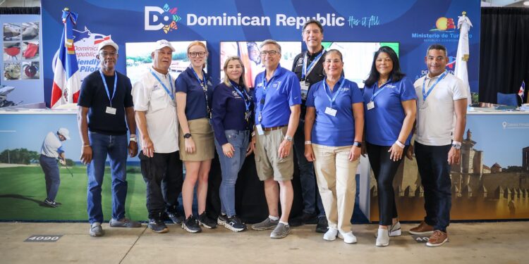 RD se destaca nuevamente en feria de aviación más grande del mundo celebrada en EEUU