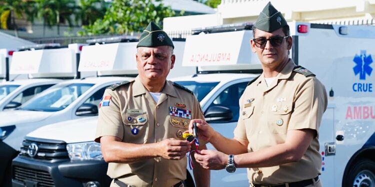 MINISTERIO DE DEFENSA ENTREGA PRIMERA PARTIDA DE AMBULANCIAS ENSAMBLADAS POR LA INDUSTRIA MILITAR DOMINICANA