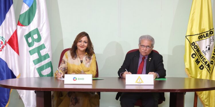 CMD y Banco BHD firman acuerdo para impulsar el bienestar de los médicos