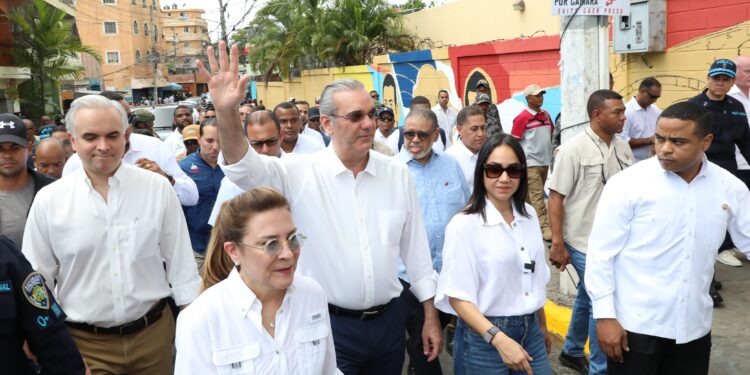 Presidente Abinader evalúa en Capotillo acciones del Plan de Seguridad Ciudadana que ejecutan el MIP y la Policía Nacional para mejorar la calidad de vida de sus habitantes