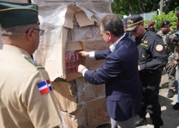 Gobierno incinera más de 11.2 millones de productos ilícitos decomisados en operativos a nivel nacional