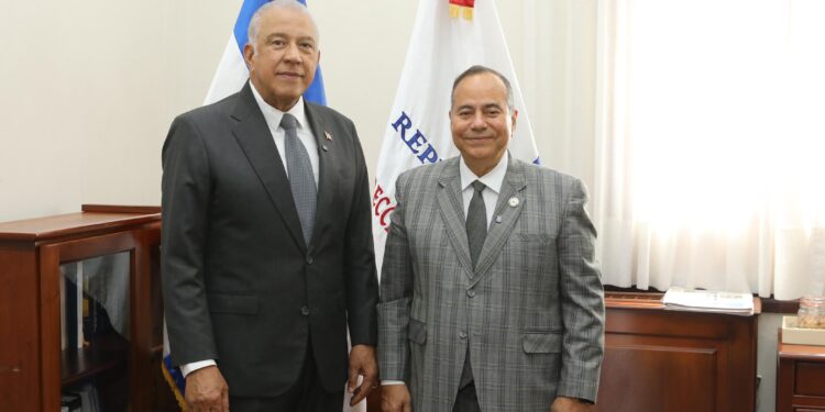 Ministro Andrés Bautista juramenta a Alberto Caminero como director de Prensa del Presidente