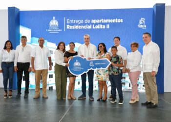Presidente Abinader encabeza inauguración del Residencial Lolita II con entrega de 140 apartamentos en Hato Nuevo, beneficiando a 560 personas