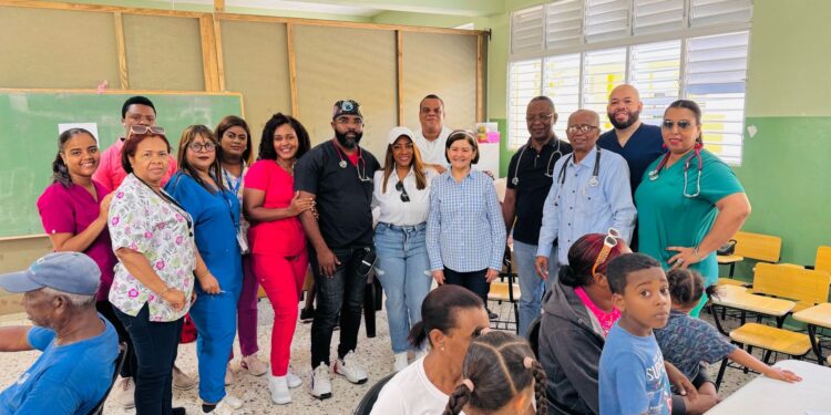 EGEHID lleva jornada de salud para beneficiar niños de la zona norte de Baní