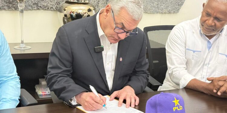 Gonzalo Castillo valida su Comité de Base