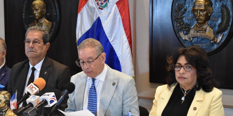 Instituto Duartiano lamenta robo de joyas históricas y lo atribuye a fallas en la seguridad oficial