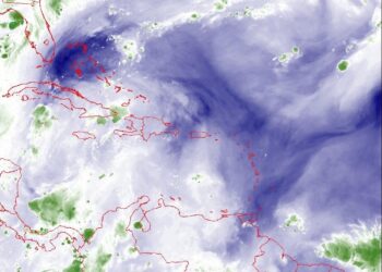 Indomet: Tiempo caluroso y brumoso en la mañana; aguaceros y tronadas vespertinas por vaguada y ciclo diurno