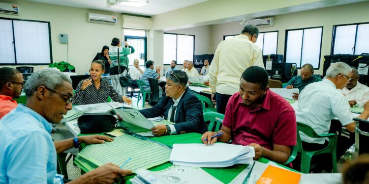 Fuerza del Pueblo emite boletín final y concluye primera fase de elección de autoridades con alta participación