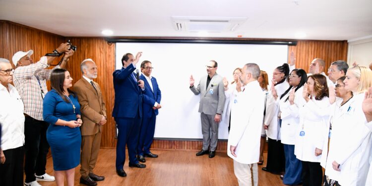 CNT e INCORT juramentan el Comité Hospitalario de Trasplante del Hospital Regional José María Cabral y Báez