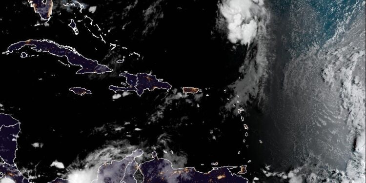 Indomet: Onda tropical incrementará las lluvias en gran parte del país este sábado