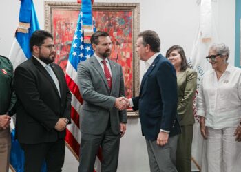 Ministro Ito Bisonó recibe delegación de Defensa de EE. UU. para intercambiar perspectivas en materia de comercio