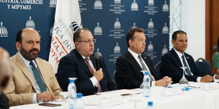 Gobierno sostiene diálogo con mipymes para impulsar y fortalecer el tejido productivo nacional