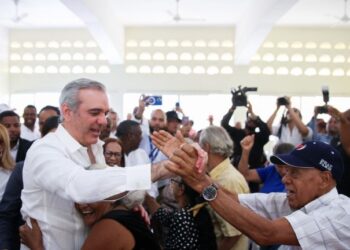 Presidente Abinader inaugurará seis escuelas, un hospital, entregará carreteras y títulos de propiedad este fin de semana en La Vega, Santiago y el Gran Santo Domingo