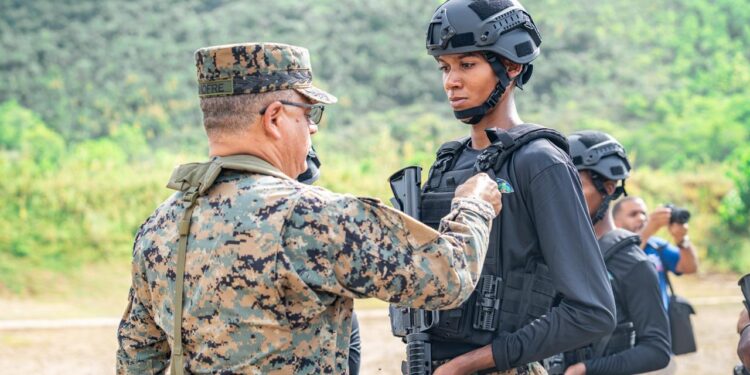 MIDE gradúa a cadetes y soldados en cursos de Operaciones Tácticas Especiales en Áreas Urbanas y Tirador de Alta Precisión