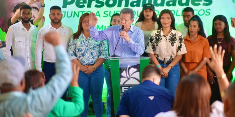 Apagones prolongados, escasez de agua y altos precios de alimentos tienen al pueblo irritado, asegura Leonel Fernández