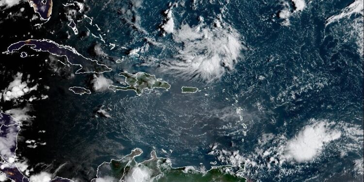 Indomet pronostica mañana estable y aguaceros con tormentas eléctricas en provincias durante la tarde