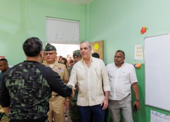 Presidente Abinader supervisa operativo médico de acción cívica que realiza el Ministerio de Defensa que impactará más de 2,500 personas, con 150 médicos especialistas