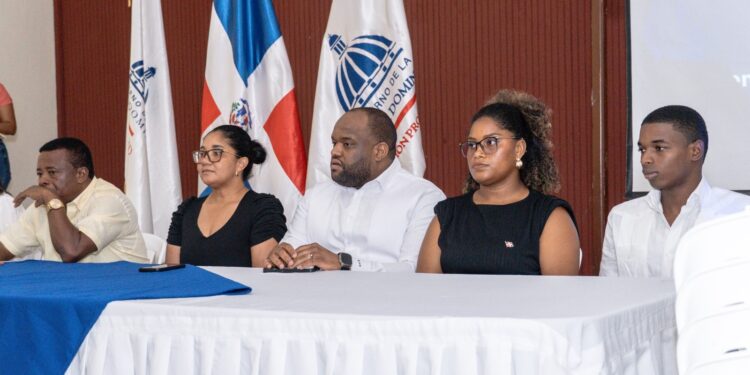 Convocan a jóvenes de la provincia Elías Piña a Premio Nacional de la Juventud 2026