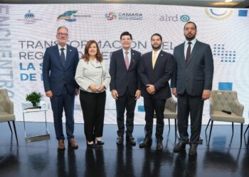 Resaltan avances de transformación integral del Registro Mercantil en Encuentro Industrial