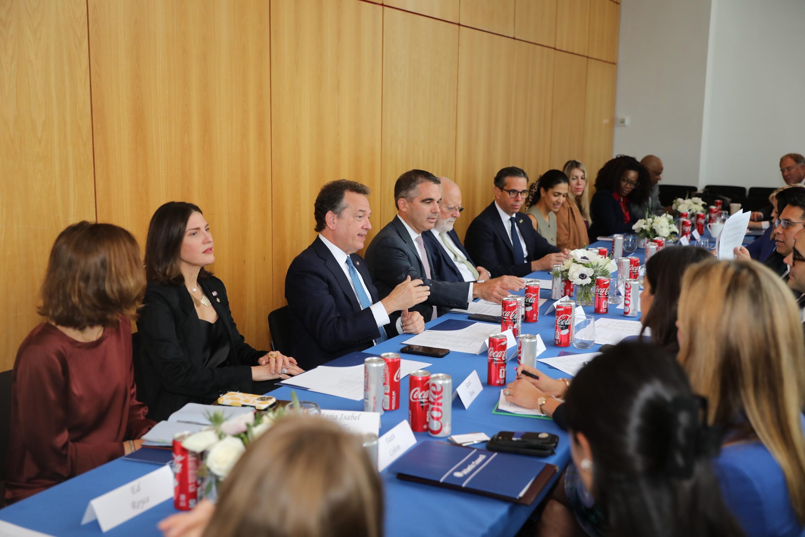 Ministro Ito Bisonó representa al presidente Abinader en importante encuentro con líderes globales en Nueva York