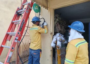 Edesur desmantela más de 6,590 conexiones ilegales y regulariza a miles de clientes en 10 provincias