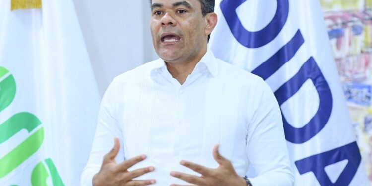 Director de la DIDA Elías Báez pide modificación urgente del formulario de afiliación de las AFP para facilitar el acceso a fondos