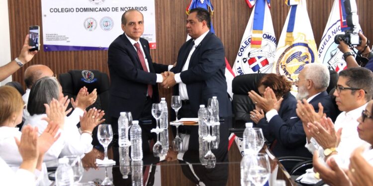 RD se consolida como referente regional; Homero López elogia avances del notariado dominicano