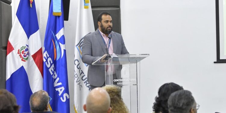 Centro Cultural Banreservas inaugura exposición “Espacio y tiempo” en homenaje a Ada Balcácer